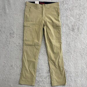 NEW Wrangler Cargo Tech Pants Men's 34x32 Regular Fit UPF 50 Outdoor Pants